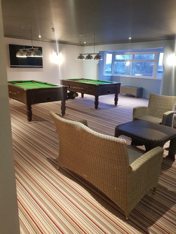 3 Bedroom Caravan With Hot Tub Tattershall Lakes ภายนอก รูปภาพ